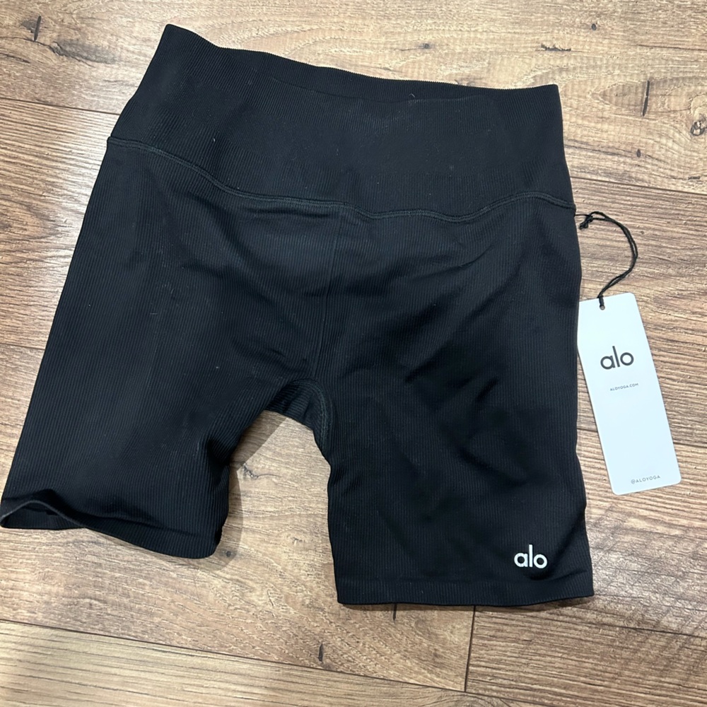 Alo Women’s Biker Shorts